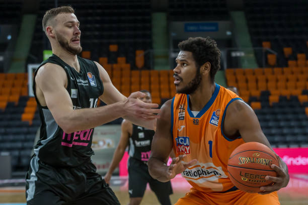 比赛一票难 比赛一票难