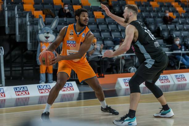 穆阿尼的身 穆阿尼的身