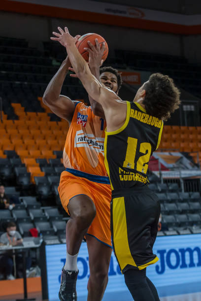 需要过人的 需要过人的