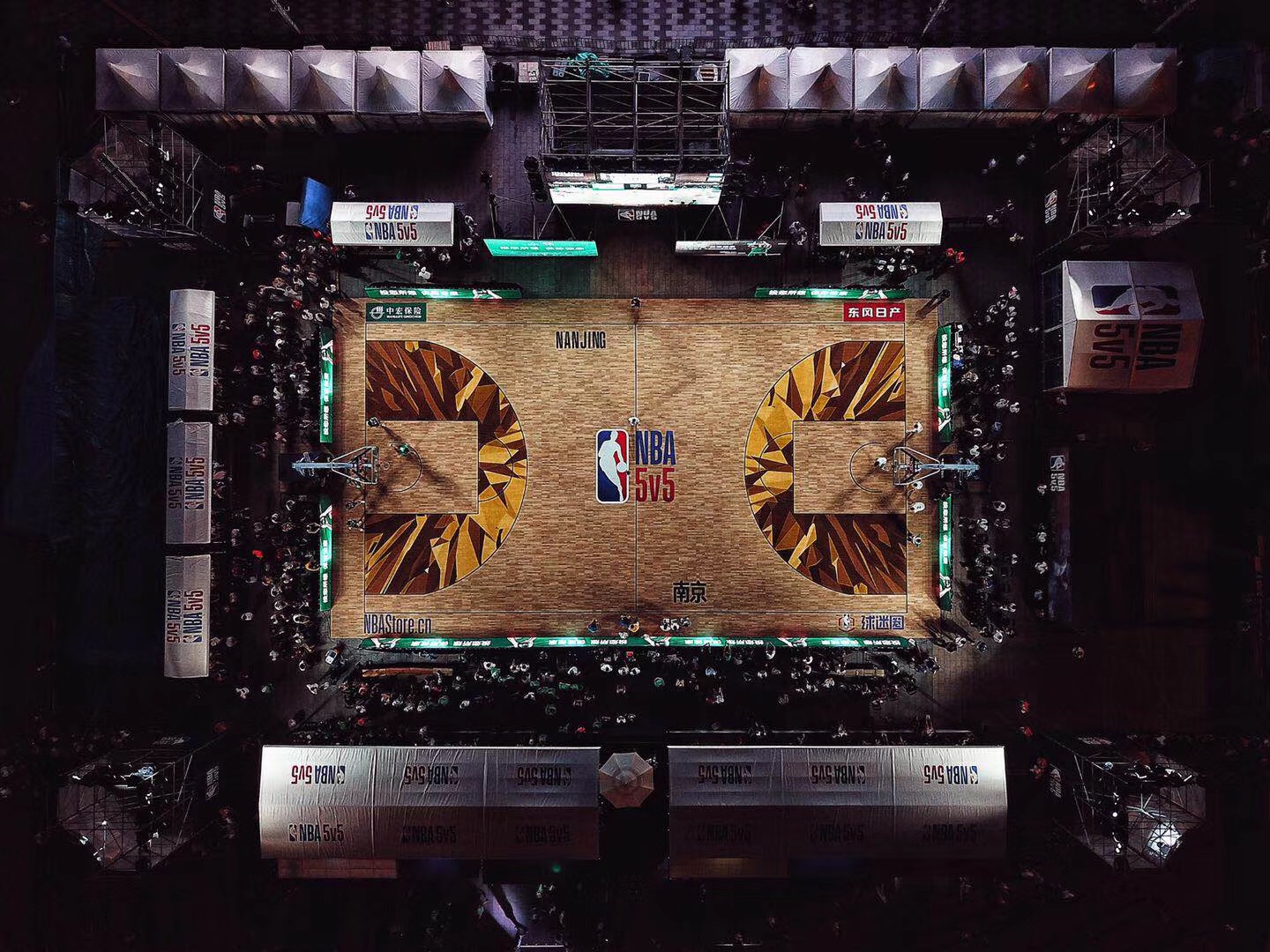 凭借出色的 凭借出色的